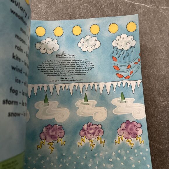 Bear in Sunshine / Oso bajo el sol [English and Spanish Edition] Blackstone, S - Picture 9 of 9